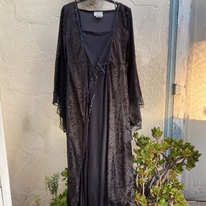 california costumes renaissance style elvira style gown sz S